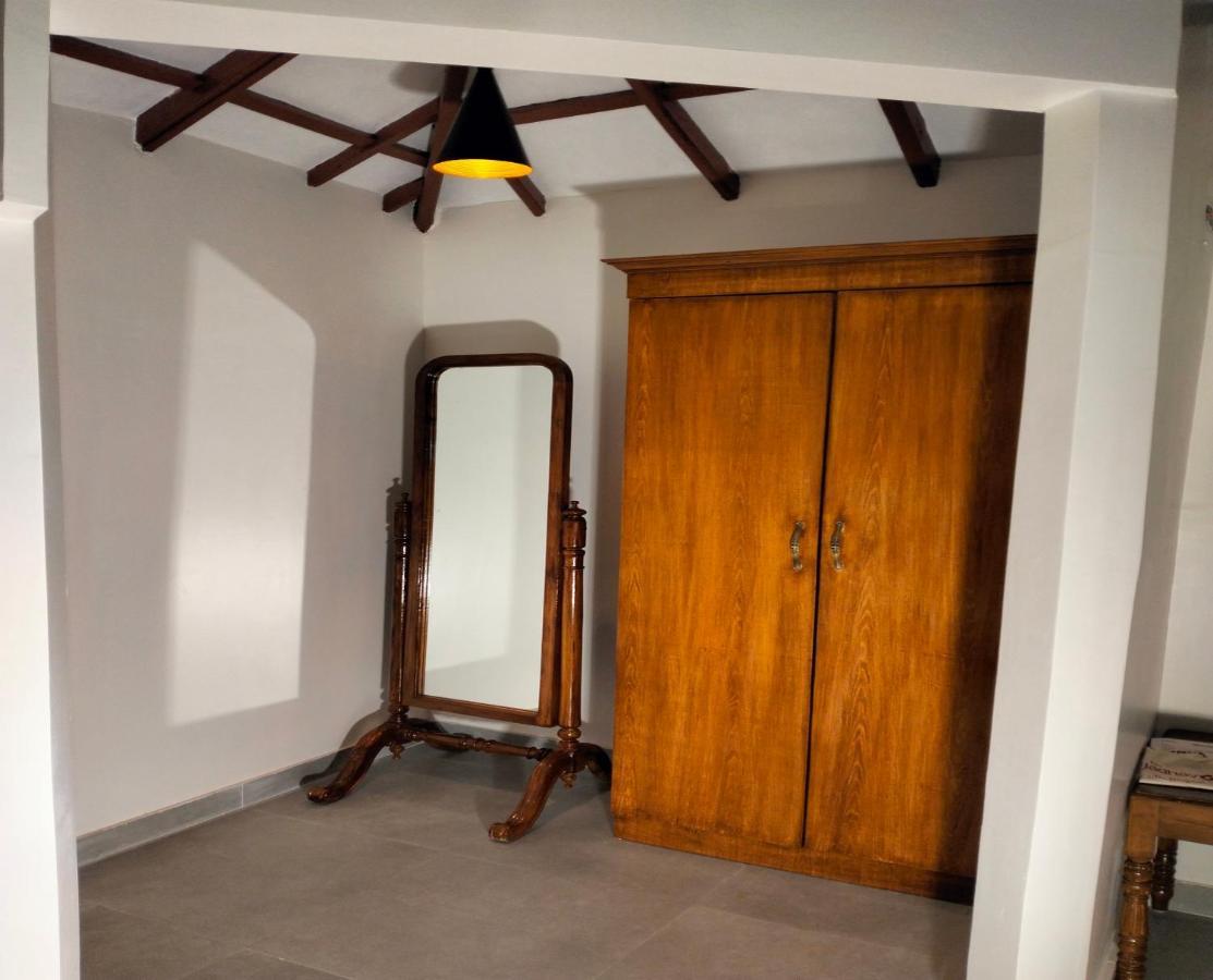 Fort Jadhavgadh -A Gadh Heritage Hotel Sasvad Ngoại thất bức ảnh