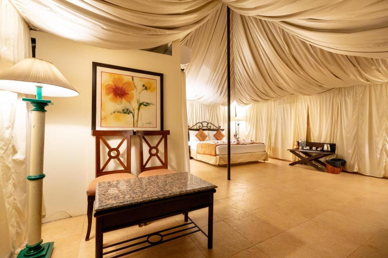 Fort Jadhavgadh -A Gadh Heritage Hotel Sasvad Ngoại thất bức ảnh